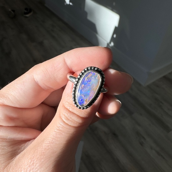Genuine Solid Opal Ring Size 6 Custom Made Purple Blue Shift - Picture 5 of 6
